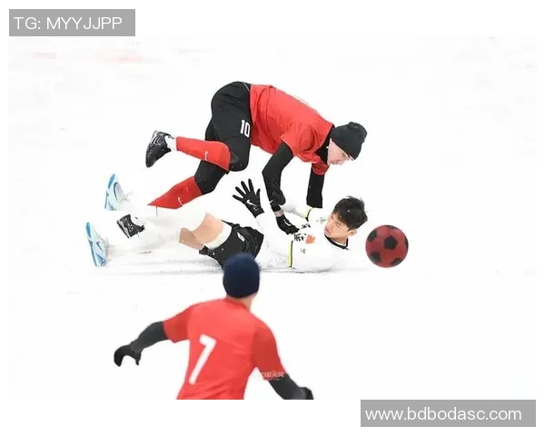 富明尼斯与甘美奥的激烈对决揭示了足球战术的新趋势与球队实力的较量 富明尼斯与甘美奥的激烈对决揭示了足球战术的新趋势与球队实力的较量