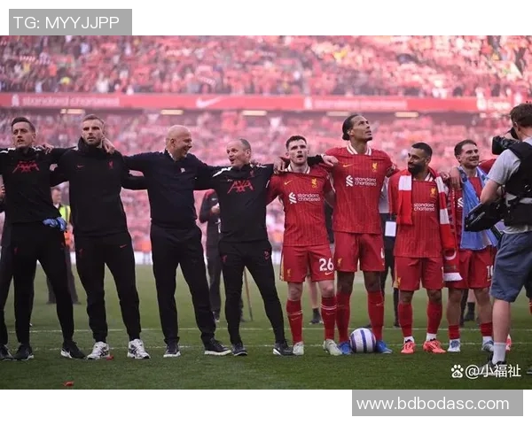 布伦特福德与富勒姆激战正酣精彩对决引发球迷热议 布伦特福德与富勒姆激战正酣精彩对决引发球迷热议