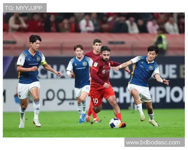 果阿队与东北联足球队的精彩对决展现了两队的实力与风采 果阿队与东北联足球队的精彩对决展现了两队的实力与风采