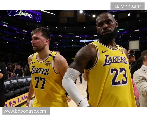 洛杉矶湖人与快船的巅峰对决谁能笑到最后篮球盛宴即将开启