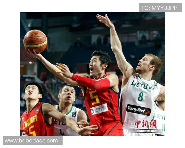 男篮友谊赛精彩对决立陶宛队展现中国篮球新风貌 男篮友谊赛精彩对决立陶宛队展现中国篮球新风貌
