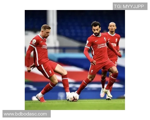 米尔顿与牛津足球赛结果揭晓精彩瞬间回顾与分析