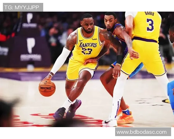 雄鹿对决湖人波普展现全能实力引发球迷热议