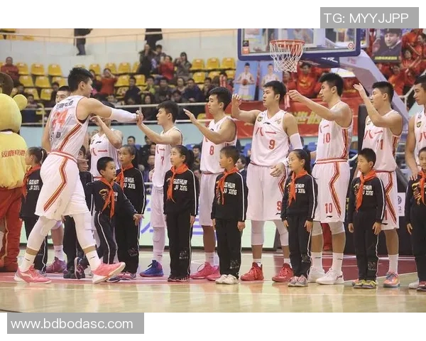 2017年CBA季后赛广东队对阵天津队精彩回顾与赛后分析