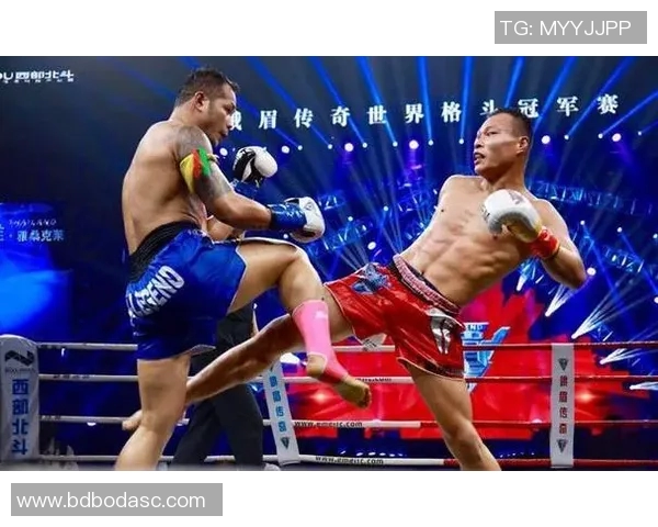 付高峰与雅桑克莱巅峰对决谁将成为搏击界的新王者