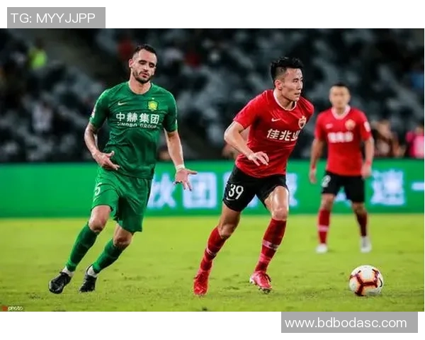 北京中赫国安迎战成都队全力争胜展现球队实力与斗志