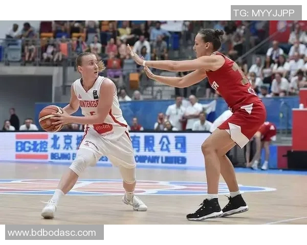 明尼苏达女篮与纽约自由队激战正酣谁能在赛季中脱颖而出